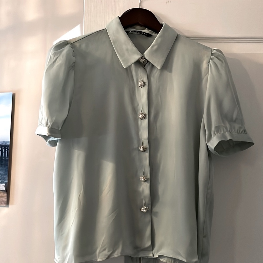 đNEW ZARA Top with Rhinestone Buttons - Picture 11 of 15